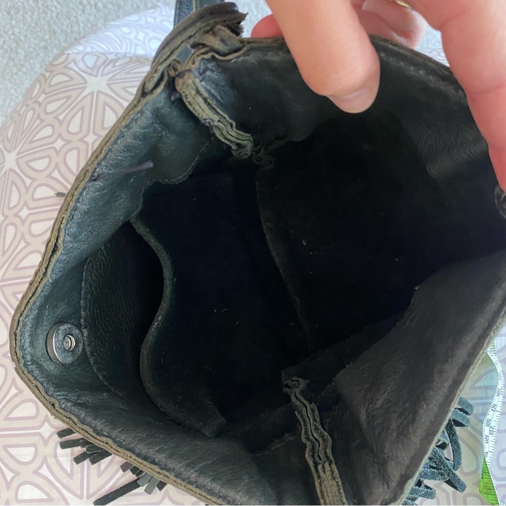 McFadin black leather fringe crossbody purse - Picture 8 of 9